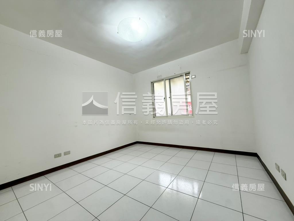 芝山捷運站旁公寓３樓房屋室內格局與周邊環境