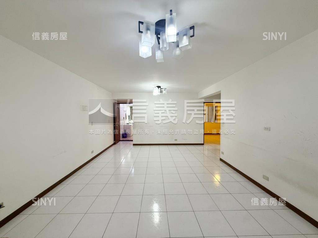 芝山捷運站旁公寓３樓房屋室內格局與周邊環境