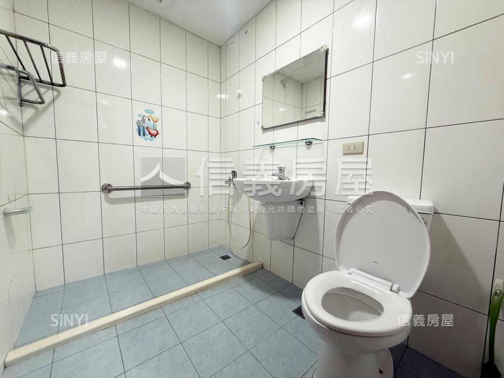 芝山捷運站旁公寓３樓房屋室內格局與周邊環境