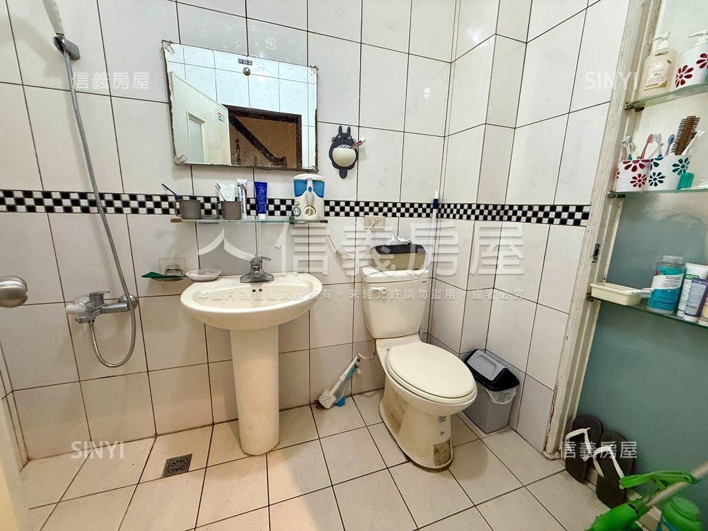 北屯稀有朝南臨路透天房屋室內格局與周邊環境