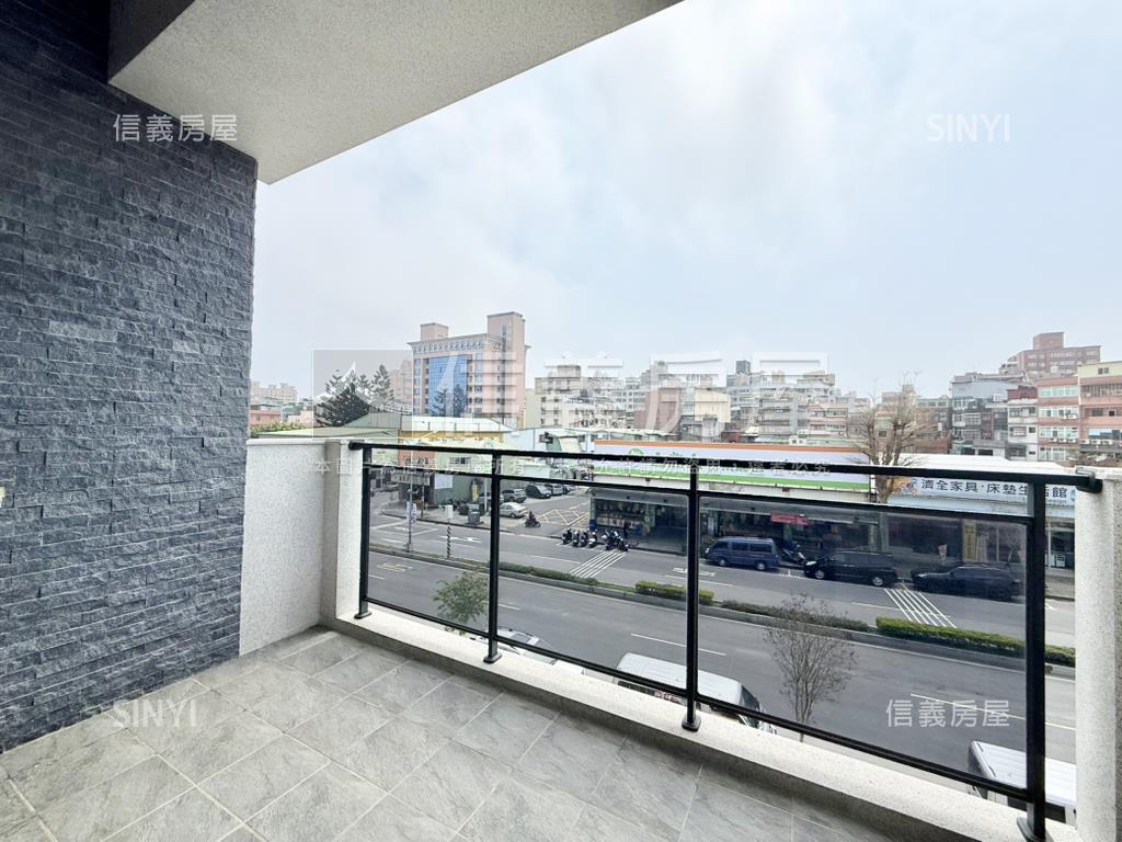 皇辰揚品天下極品電梯透店房屋室內格局與周邊環境