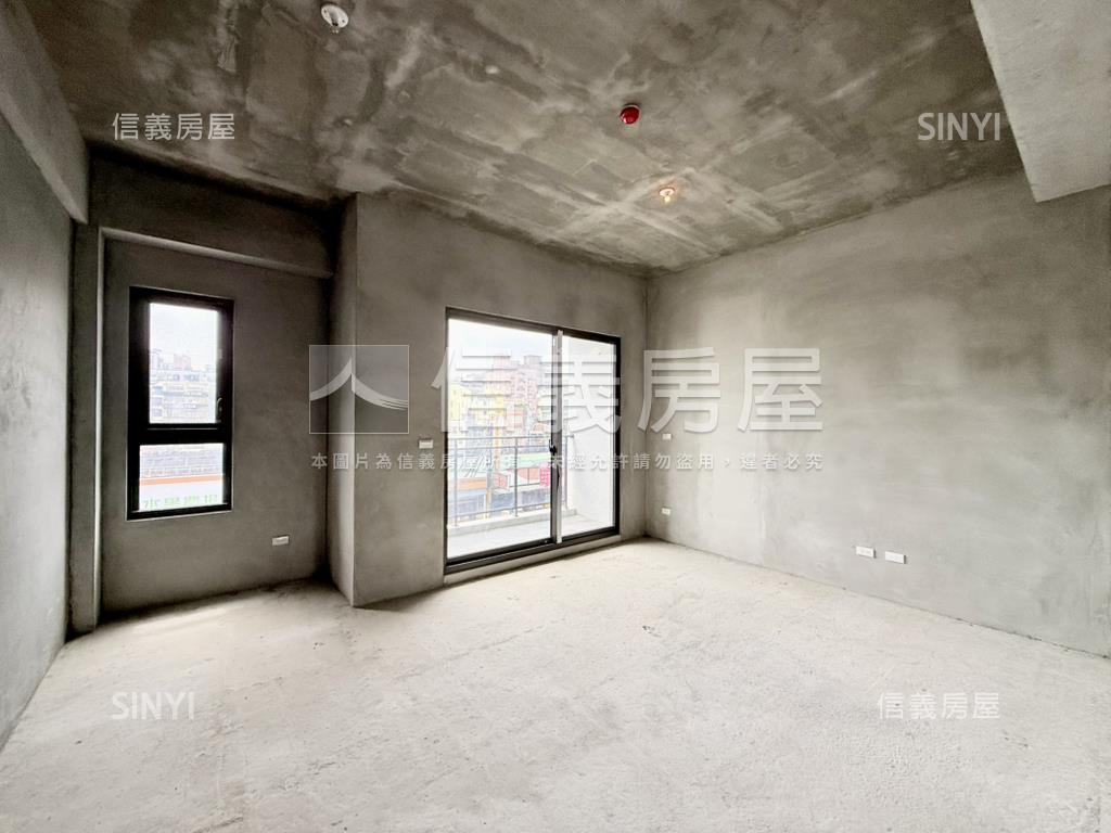 皇辰揚品天下極品電梯透店房屋室內格局與周邊環境