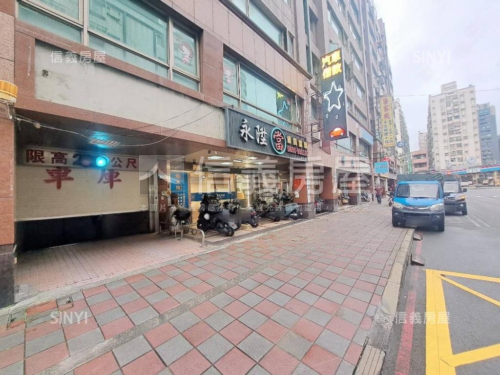 稀有釋出福隆路黃金店面房屋室內格局與周邊環境