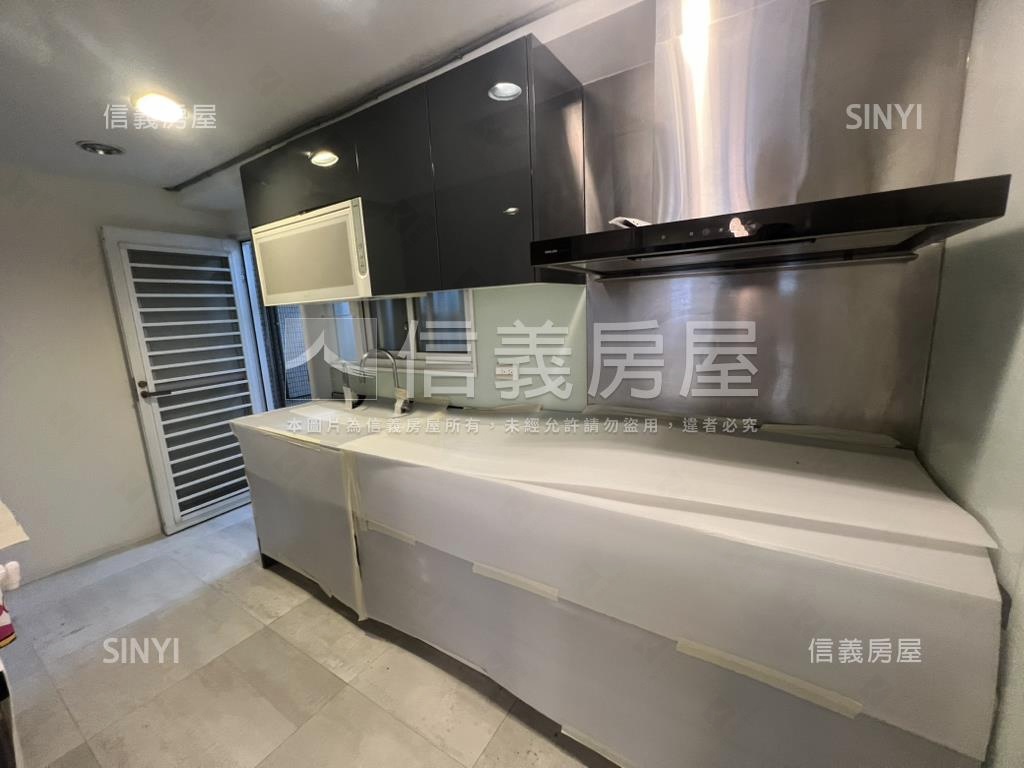 高樓三房面１０１大車位房屋室內格局與周邊環境
