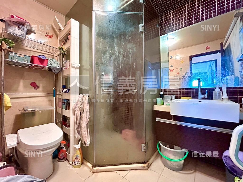 鳳揚高樓景觀三房車位房屋室內格局與周邊環境