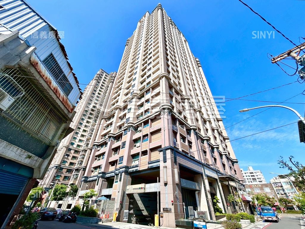 鳳揚高樓景觀三房車位房屋室內格局與周邊環境