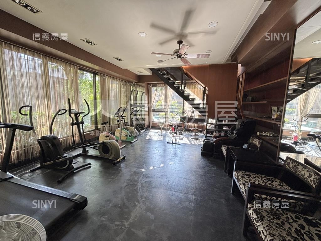 鳳揚高樓景觀三房車位房屋室內格局與周邊環境