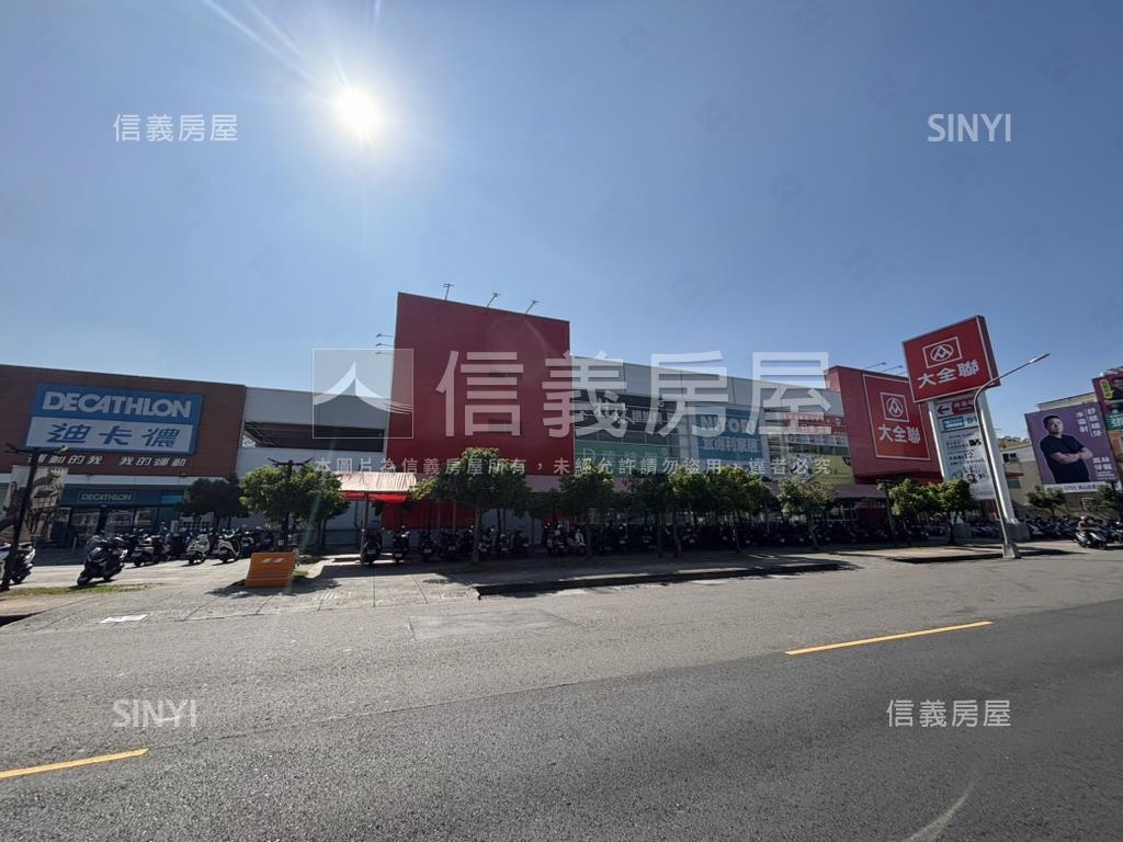 鳳揚高樓景觀三房車位房屋室內格局與周邊環境