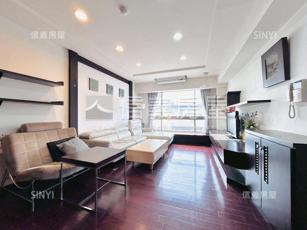 專任藝文竹城箱根三房車位房屋室內格局與周邊環境