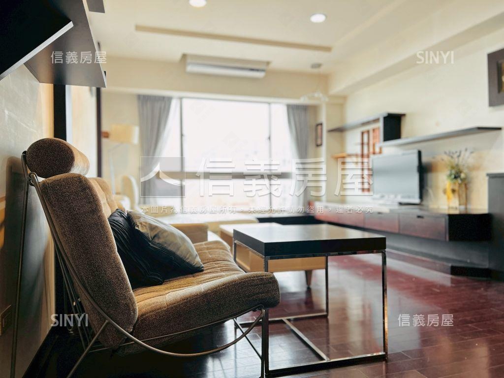 專任藝文竹城箱根三房車位房屋室內格局與周邊環境