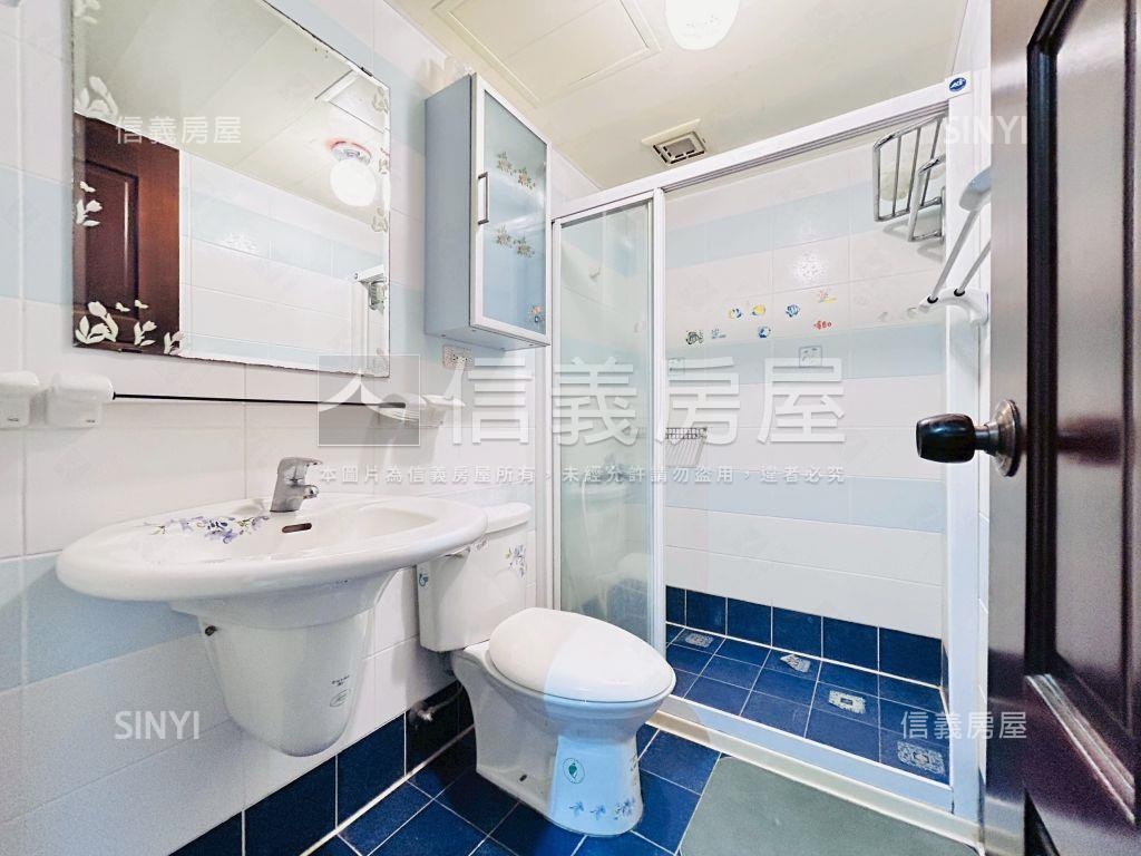 專任藝文竹城箱根三房車位房屋室內格局與周邊環境