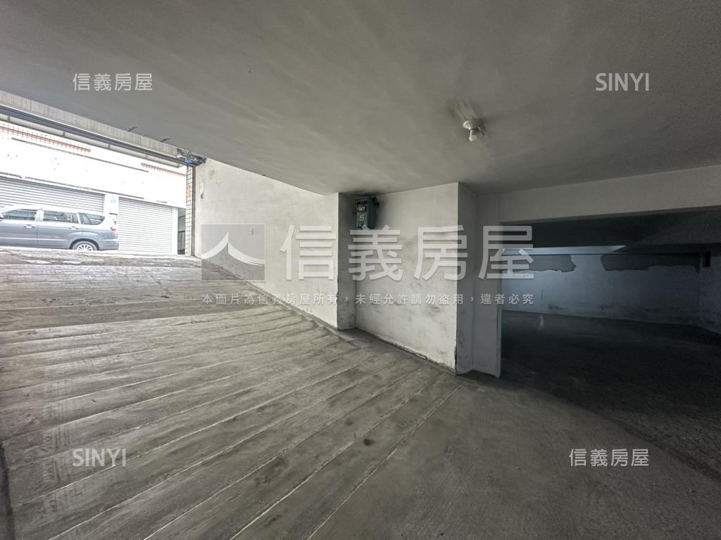 安平屋況好大三房平車房屋室內格局與周邊環境