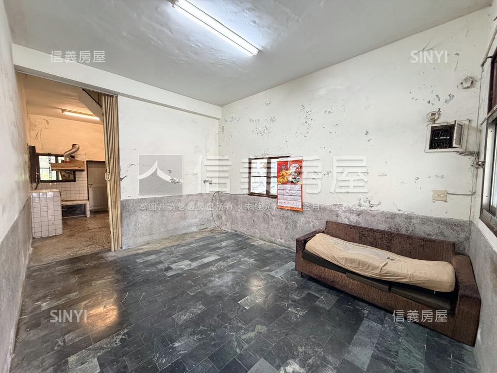 新化高工旁臨１０米路透天房屋室內格局與周邊環境