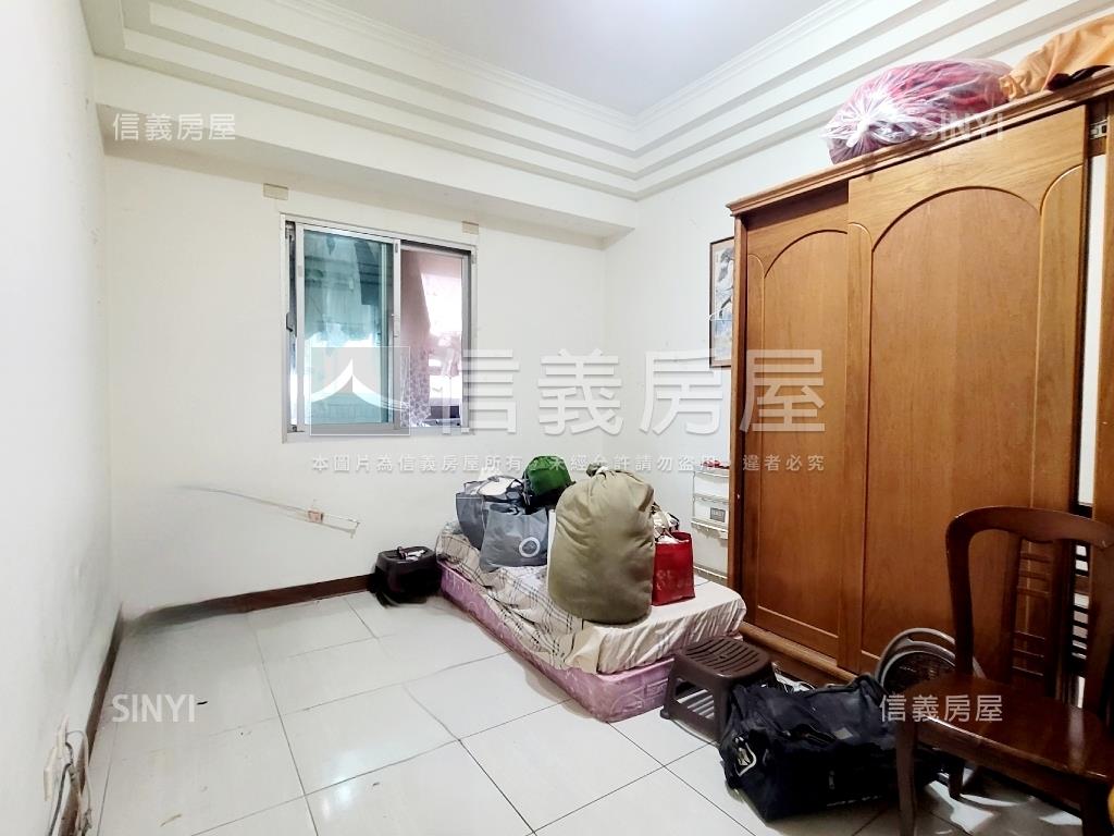 啟昇貴築三房附平面車位房屋室內格局與周邊環境