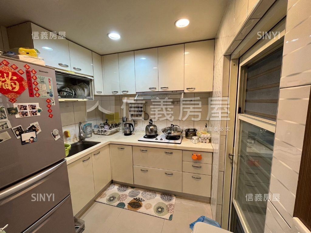 正義頂景｜輕奢層峰宅房屋室內格局與周邊環境