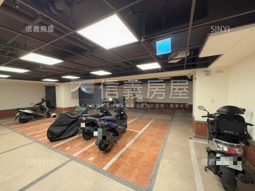廣宇雋朗露臺戶尊榮豪邸房屋室內格局與周邊環境
