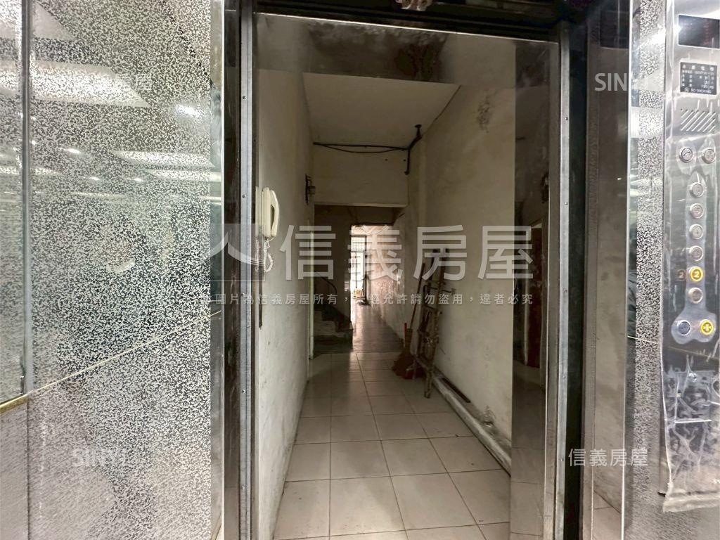 寶山鄉寶新路透天房屋室內格局與周邊環境