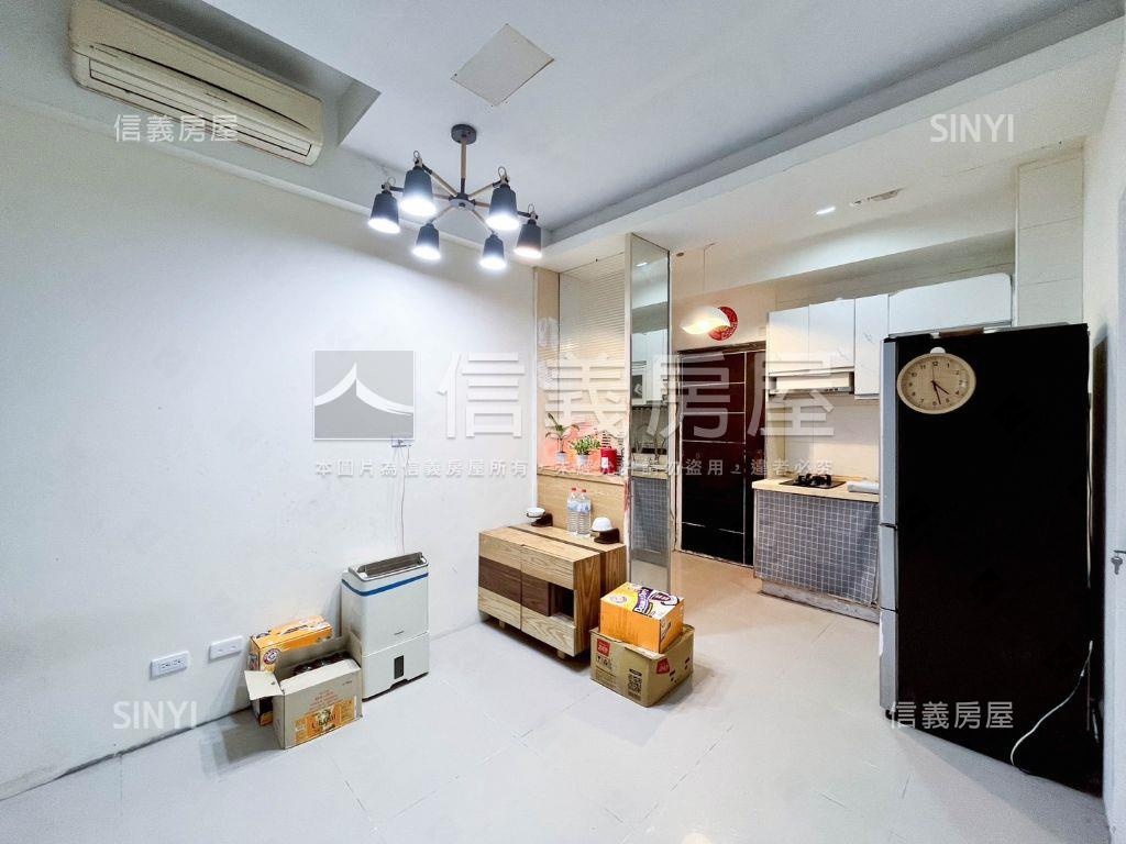 富宇新杜拜高樓兩房房屋室內格局與周邊環境