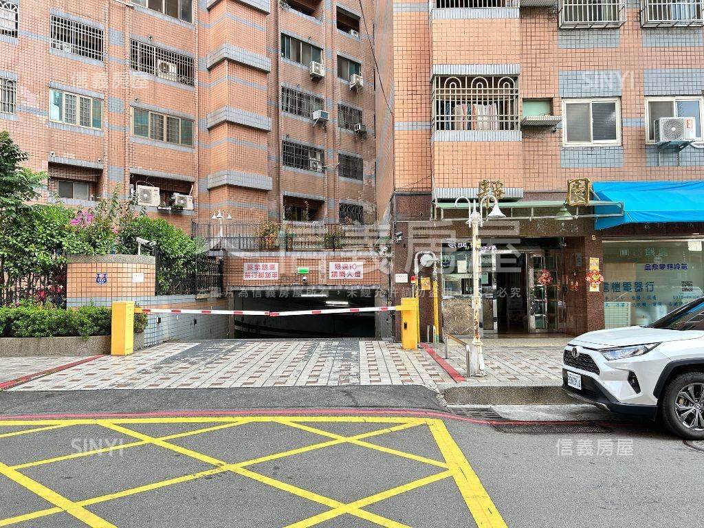 激推！南區首購三房車位宅房屋室內格局與周邊環境