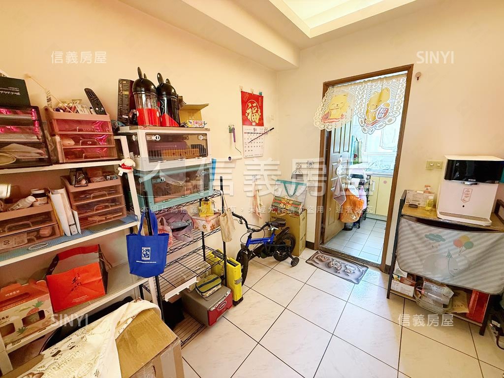 專任雙和次頂樓精美三房房屋室內格局與周邊環境