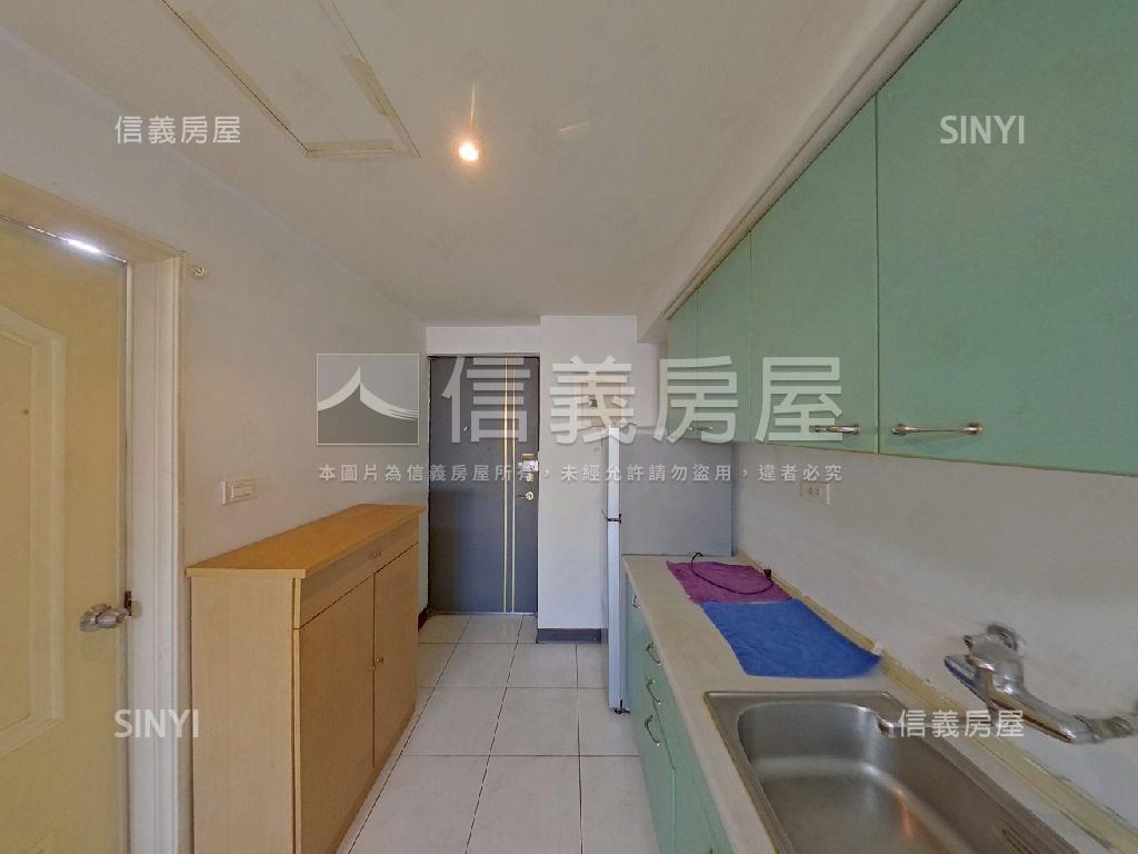 正市區近火車站採光大套房房屋室內格局與周邊環境