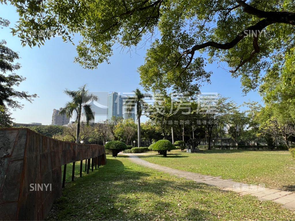 總太國美帝王戶４房４平車房屋室內格局與周邊環境