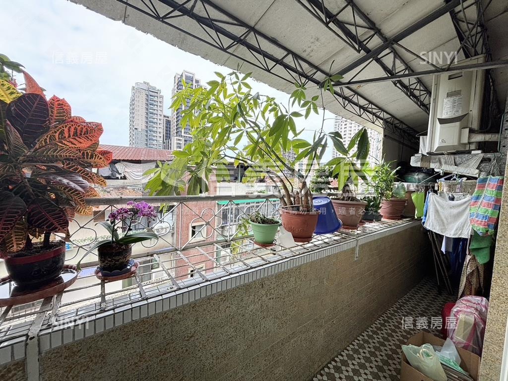 靜巷三面採光公寓房屋室內格局與周邊環境