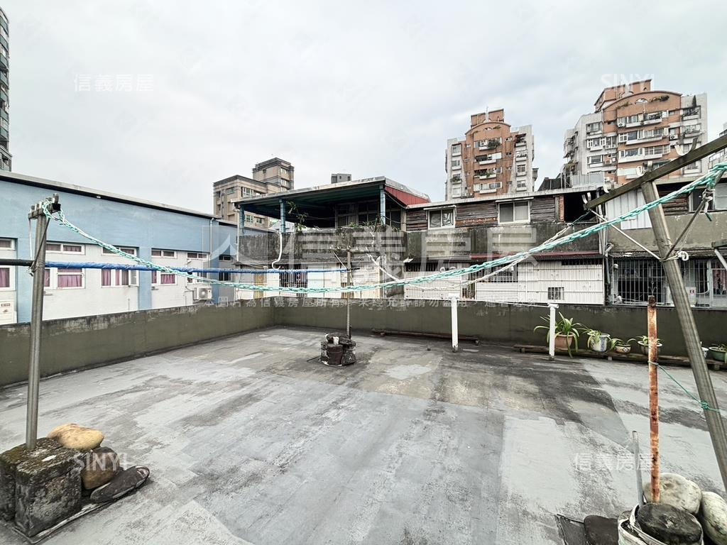 靜巷三面採光公寓房屋室內格局與周邊環境