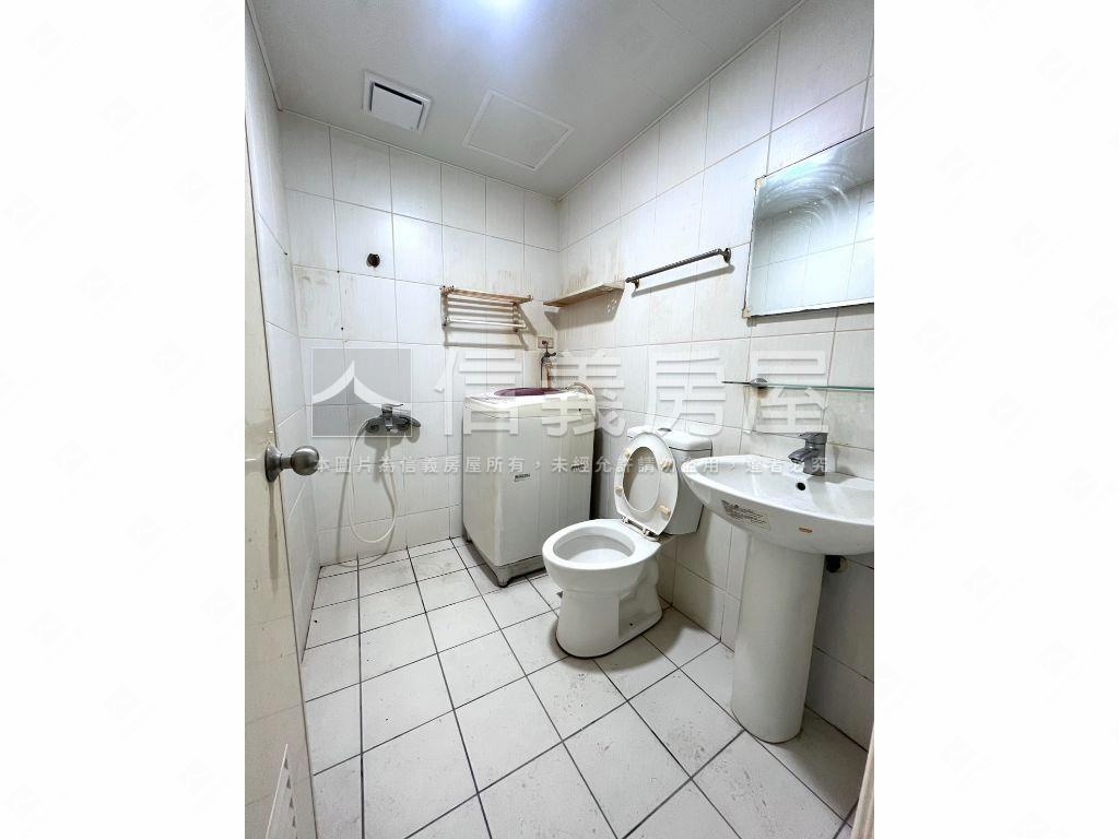 ＜專任＞捷運旁低總價套房房屋室內格局與周邊環境