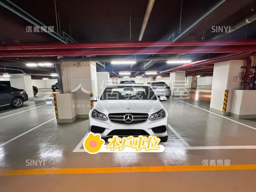 近未來捷運次頂樓兩房車位房屋室內格局與周邊環境