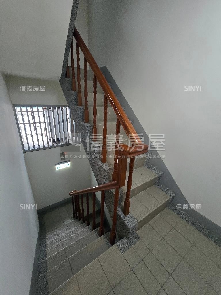 明昌精典４米２挑高優美宅房屋室內格局與周邊環境