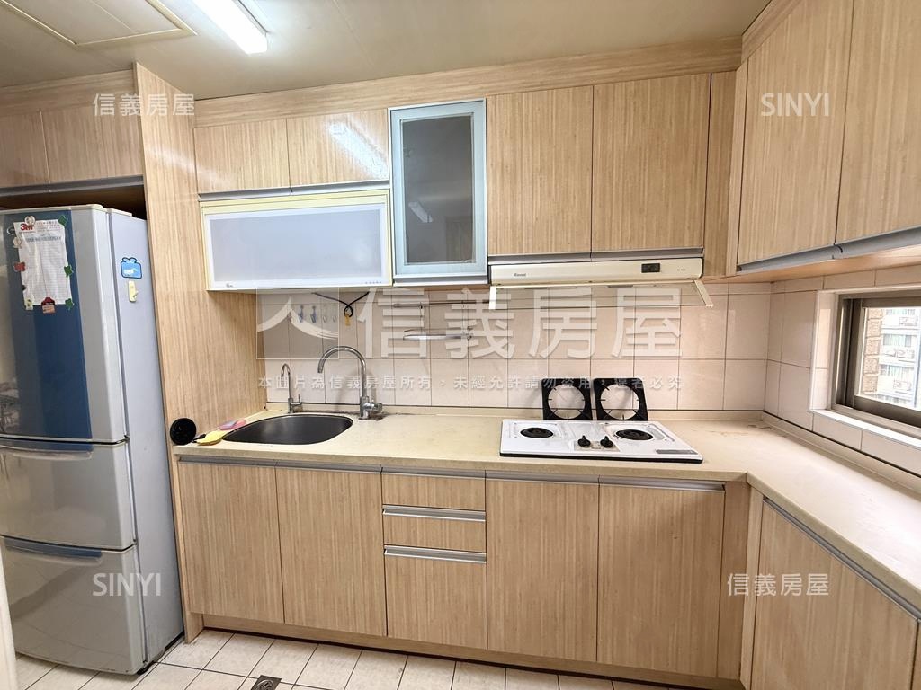 強！京都三房車位房屋室內格局與周邊環境