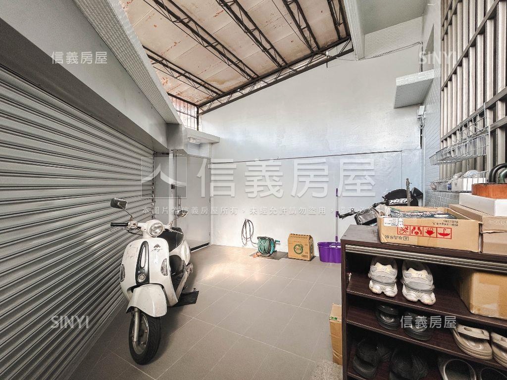 東區市心邊間角窗車墅房屋室內格局與周邊環境