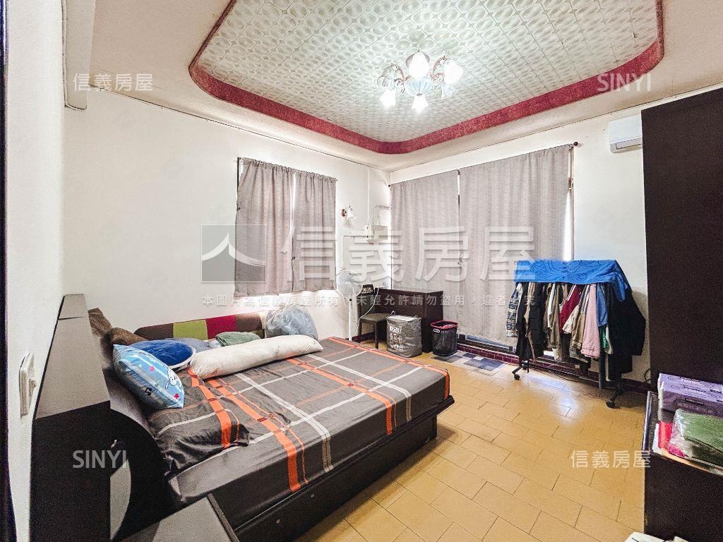 東區市心邊間角窗車墅房屋室內格局與周邊環境