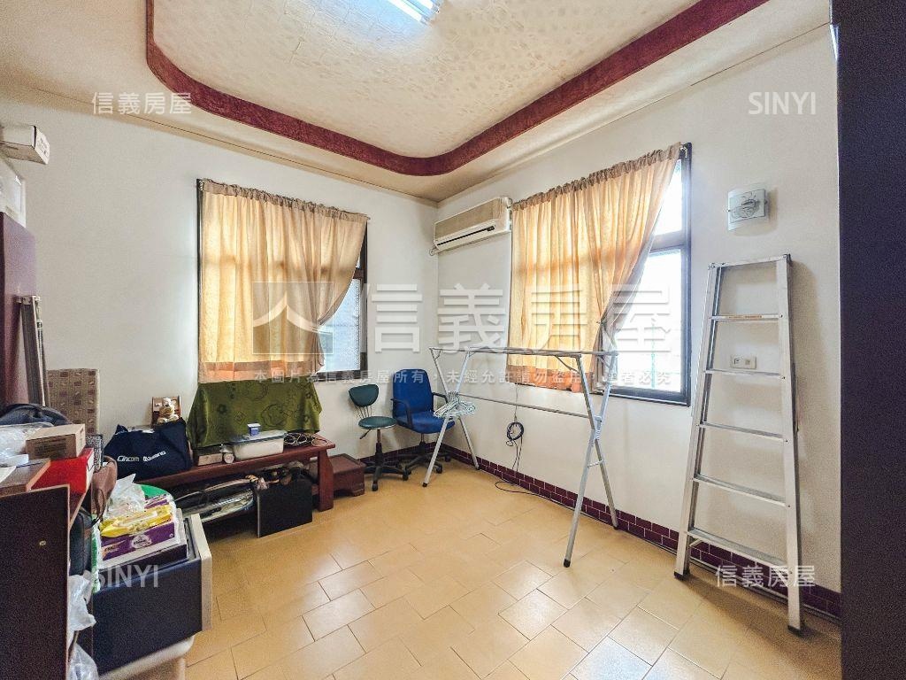 東區市心邊間角窗車墅房屋室內格局與周邊環境