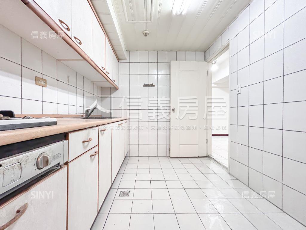 新接⭐宏國大鎮三房美宅房屋室內格局與周邊環境