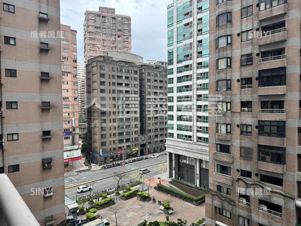 新接⭐宏國大鎮三房美宅房屋室內格局與周邊環境