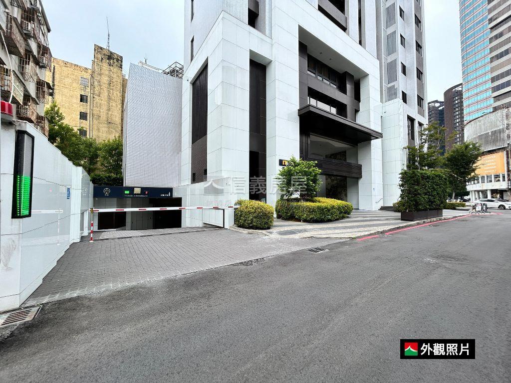 碧根２１裝潢美戶附雙車位房屋室內格局與周邊環境