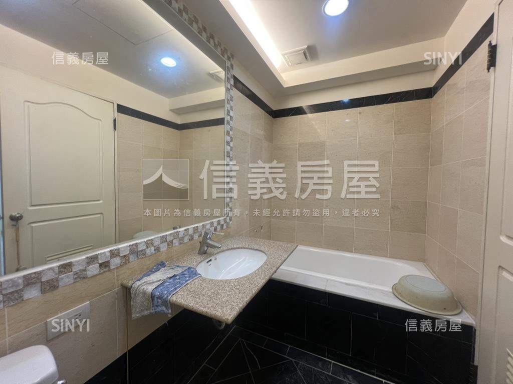 觀海稀有釋出球場景觀大戶房屋室內格局與周邊環境