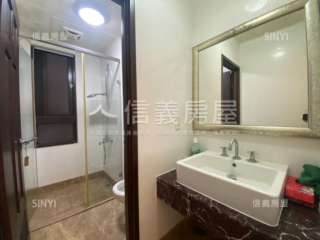 八期先得月雙車位視野戶房屋室內格局與周邊環境