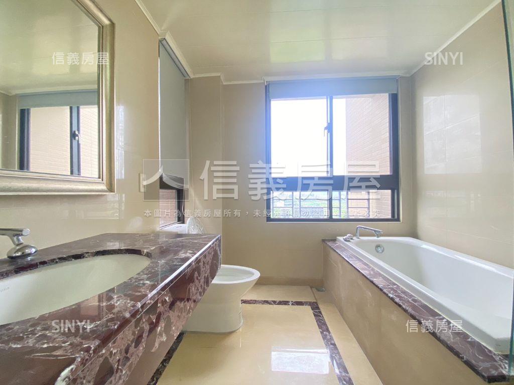 八期先得月雙車位視野戶房屋室內格局與周邊環境