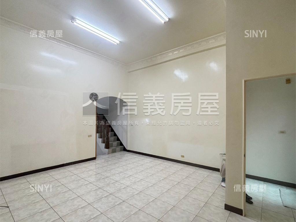 大智街舒心挑高一樓房屋室內格局與周邊環境