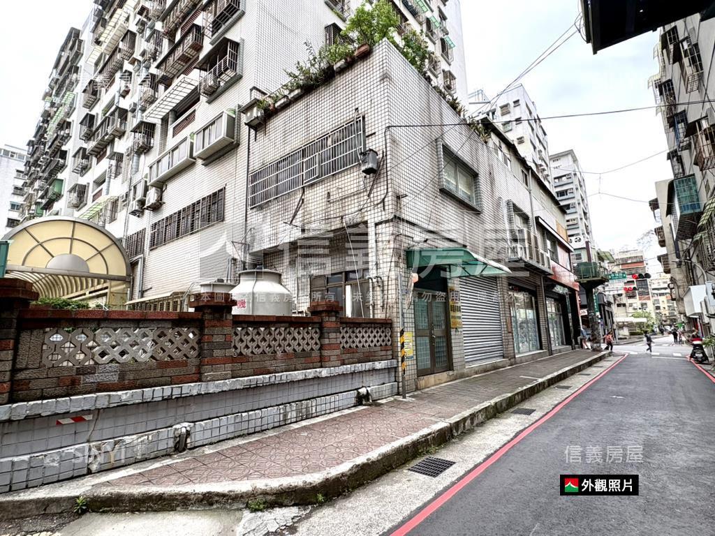 新莊幸福邊間雙層金店面房屋室內格局與周邊環境