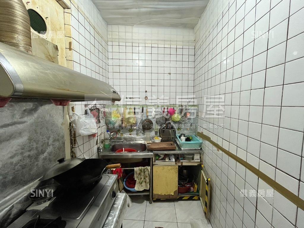 臥龍街免爬高二樓美寓房屋室內格局與周邊環境