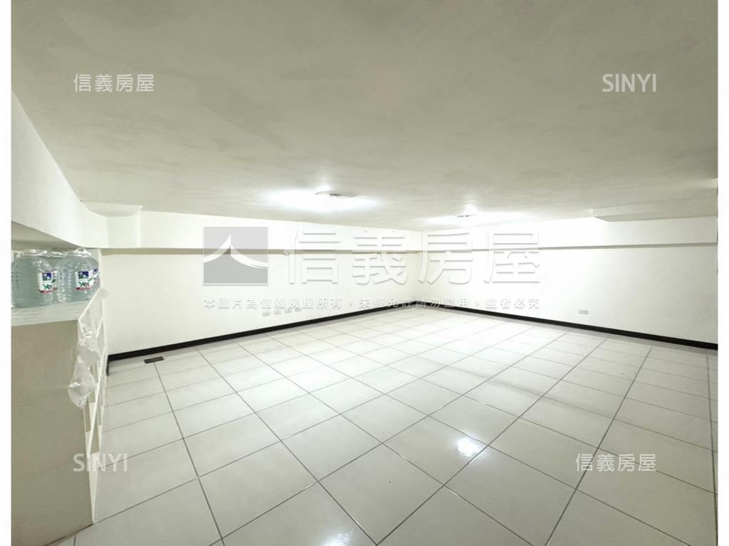 安業寬容｜大面寬臨路透店房屋室內格局與周邊環境