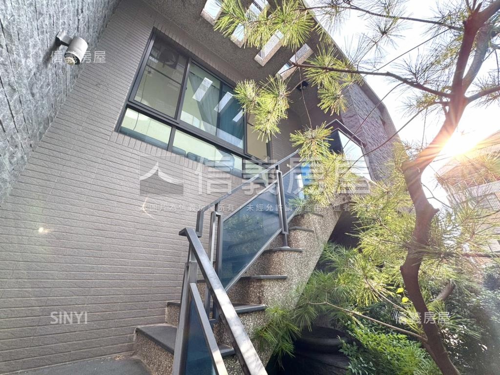 安業寬容｜大面寬臨路透店房屋室內格局與周邊環境
