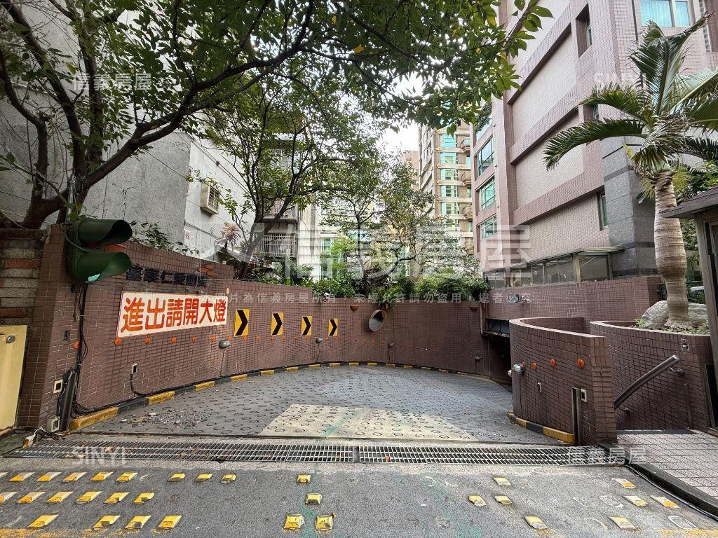 仁愛坡平車位稀有釋出房屋室內格局與周邊環境