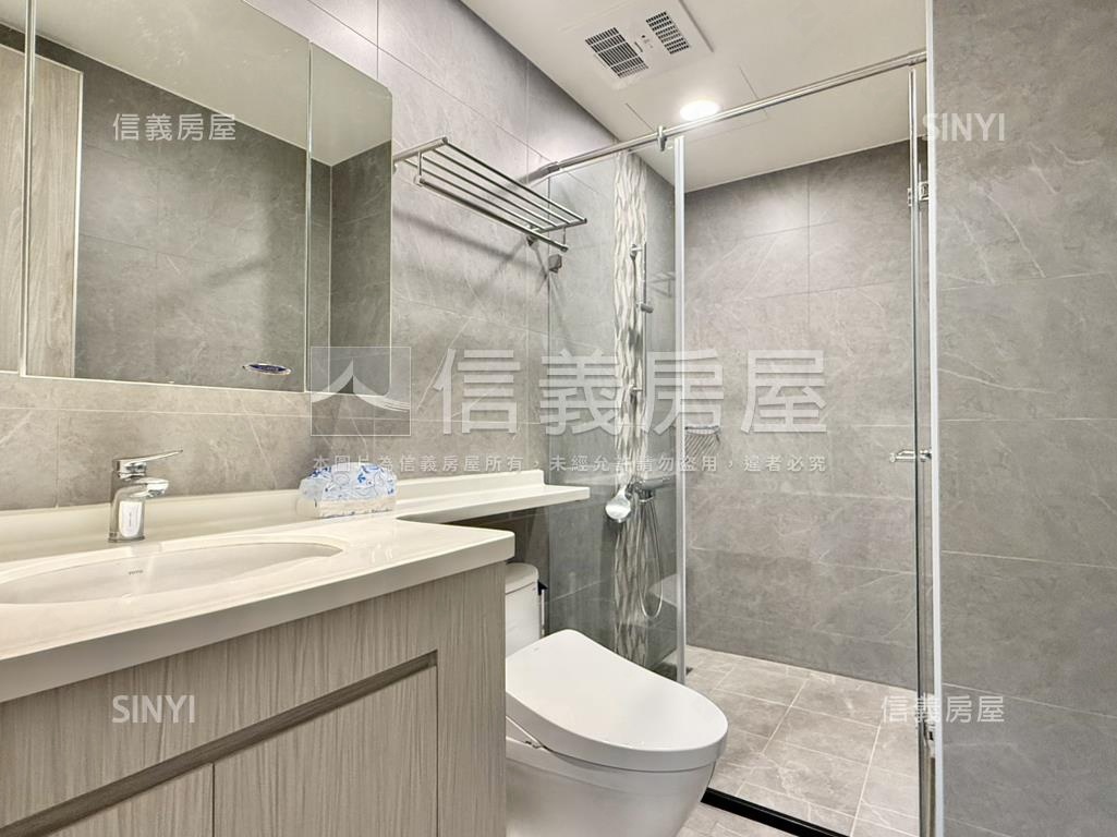 近秀泰新成屋溫馨兩房平車房屋室內格局與周邊環境