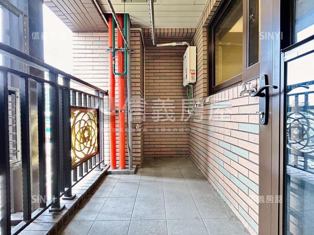 新青安新屋秀泰美兩房平車房屋室內格局與周邊環境