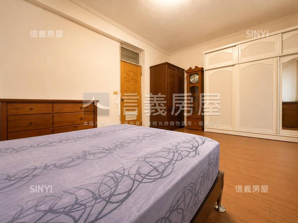 大里靜謐美透天房屋室內格局與周邊環境